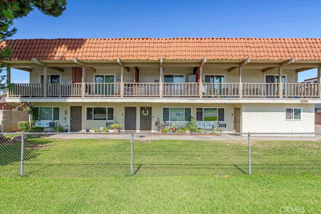 Welcome to 5593 Pioneer Blvd #12, a tastefully updated two-story condo located in a quiet, well-kept community in Whittier. This ground-floor entry unit features 2 spacious bedrooms, 1.5 bathrooms, and 880 sq ft of comfortable living space.
Enjoy new luxury vinyl flooring and fresh interior paint throughout. The open living and dining area leads into a bright kitchen with quartz countertops, ample cabinet space, a newer range, and a built-in dishwasher. While the windows are original, the home stays cool with ceiling fans and wall A/C units.
The gated community offers desirable amenities including a community pool and on-site laundry. The low HOA dues cover water, trash, exterior maintenance, and fire insurance, providing excellent value.
Conveniently located near the 605 Freeway, Whittier Greenway Trail, Rio Hondo College, shopping, and dining. A great opportunity for first-time buyers or investors seeking a well-priced, move-in-ready home in a central location.