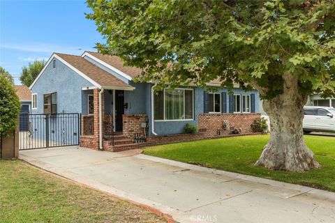 Tiny photo for 228 W Atara ST, Monrovia, CA 91016 (MLS # AR26148780)
