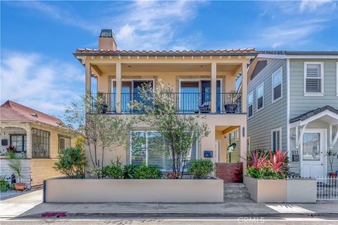 Photo of 509 W Balboa Blvd, Newport Beach, CA 92661 (MLS # PW25258179)