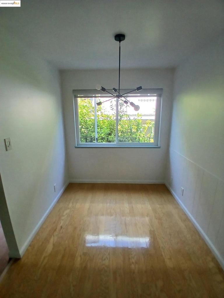 GLENVIEW UPPER - Residential