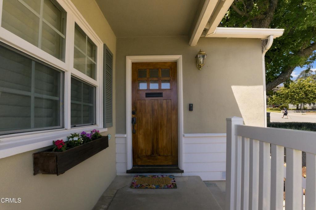163 N Lincoln Place