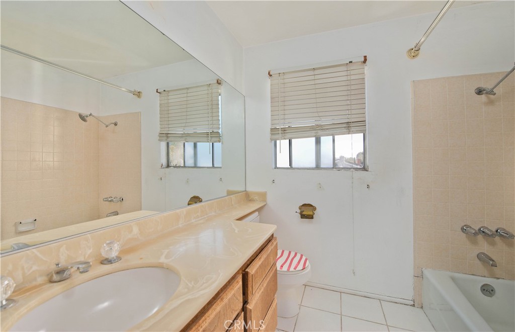 Lynn Oaks (311) - Residential