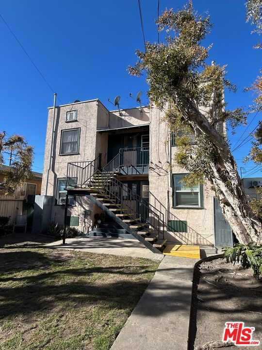 2220 S Pacific Avenue