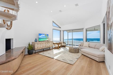 Photo of 4 Jib Street #13, Marina Del Rey, CA 90292 (MLS # 226000759)