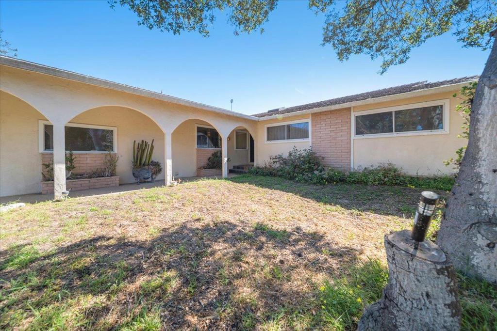 15400 Oak Hills Drive