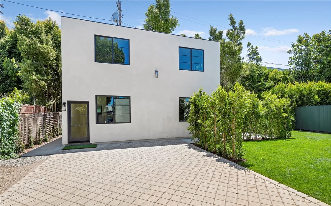 West Hollywood, California 90069, United States, 2 Bedrooms Bedrooms, ,2 BathroomsBathrooms,Residential,Active,168077 West Hollywood, California 90069, United States, 2 Bedrooms Bedrooms, ,2 BathroomsBathrooms,Residential,Active,168077