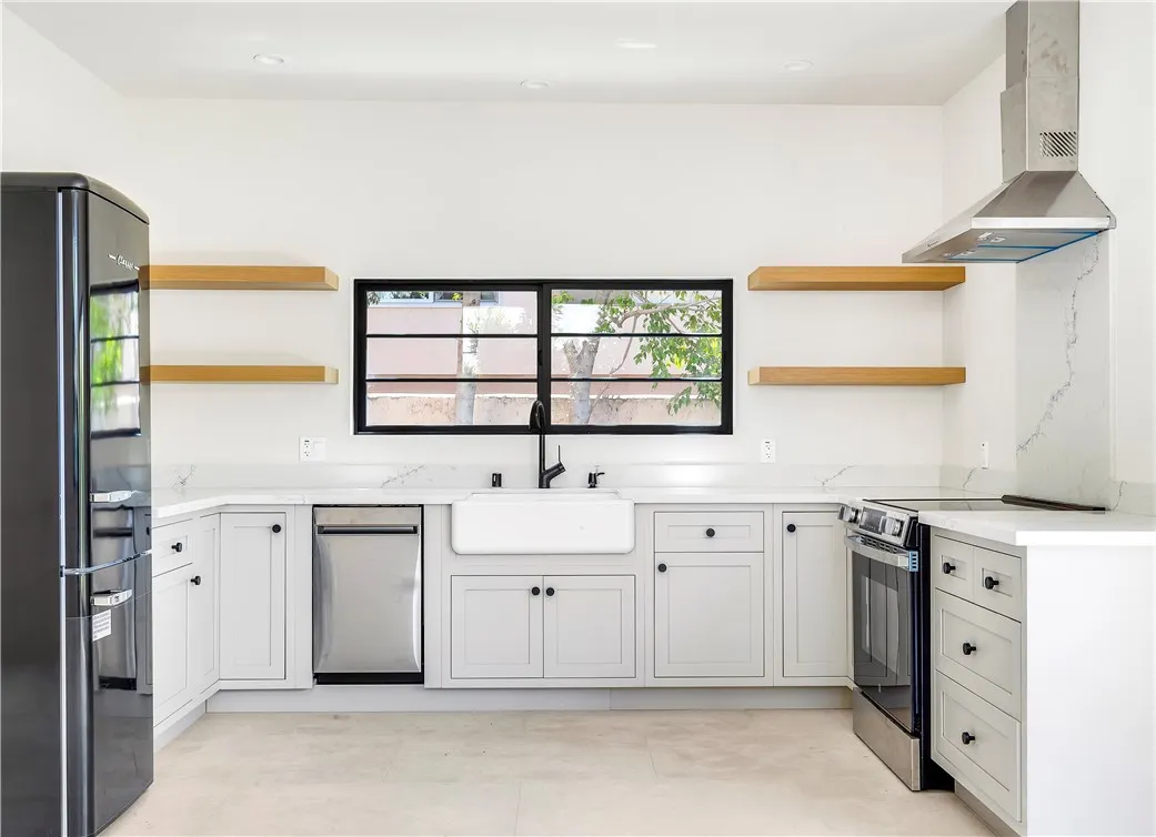 West Hollywood, California 90069, United States, 2 Bedrooms Bedrooms, ,2 BathroomsBathrooms,Residential,Active,168077