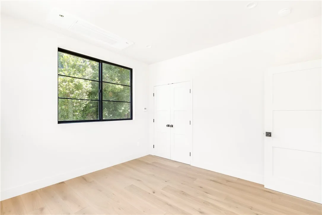 West Hollywood, California 90069, United States, 2 Bedrooms Bedrooms, ,2 BathroomsBathrooms,Residential,Active,168077