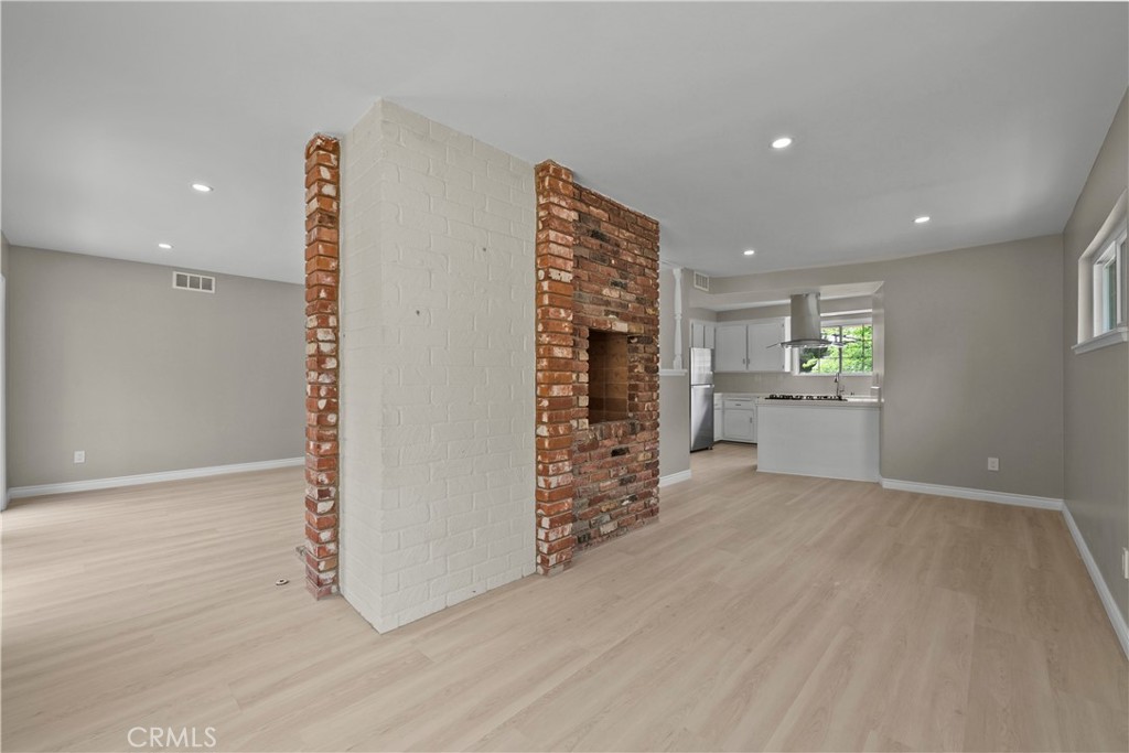 11600 De Celis Pl