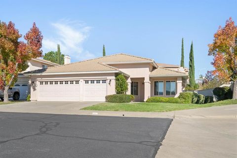 1 corte rossa lake elsinore ca 92532