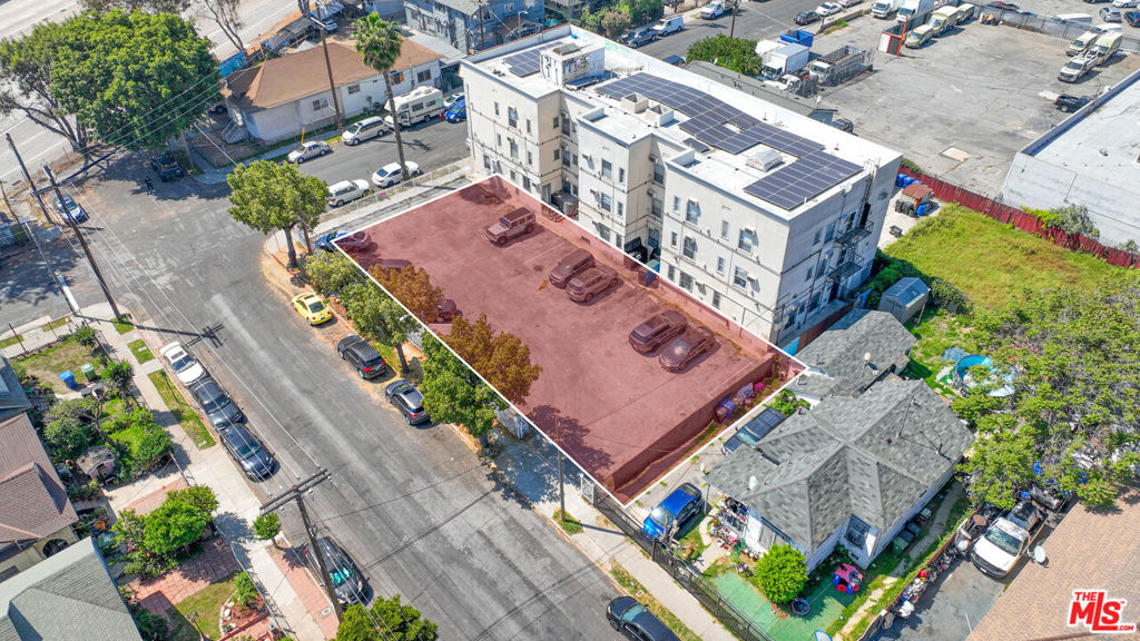 1627 Oak Street