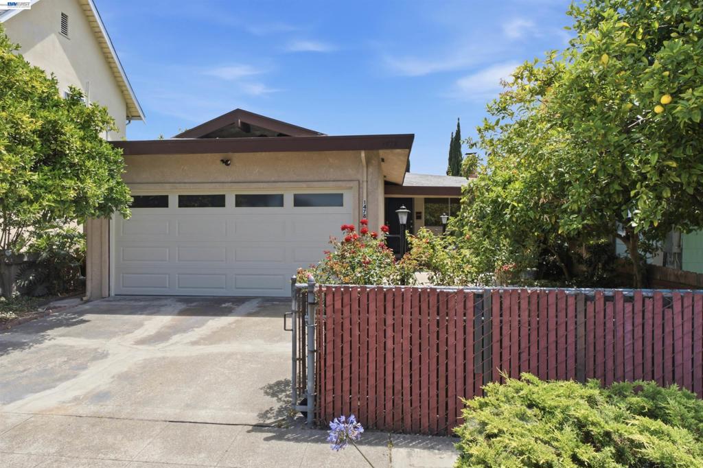 1478 Plaza Dr DR, San Leandro CA 94578