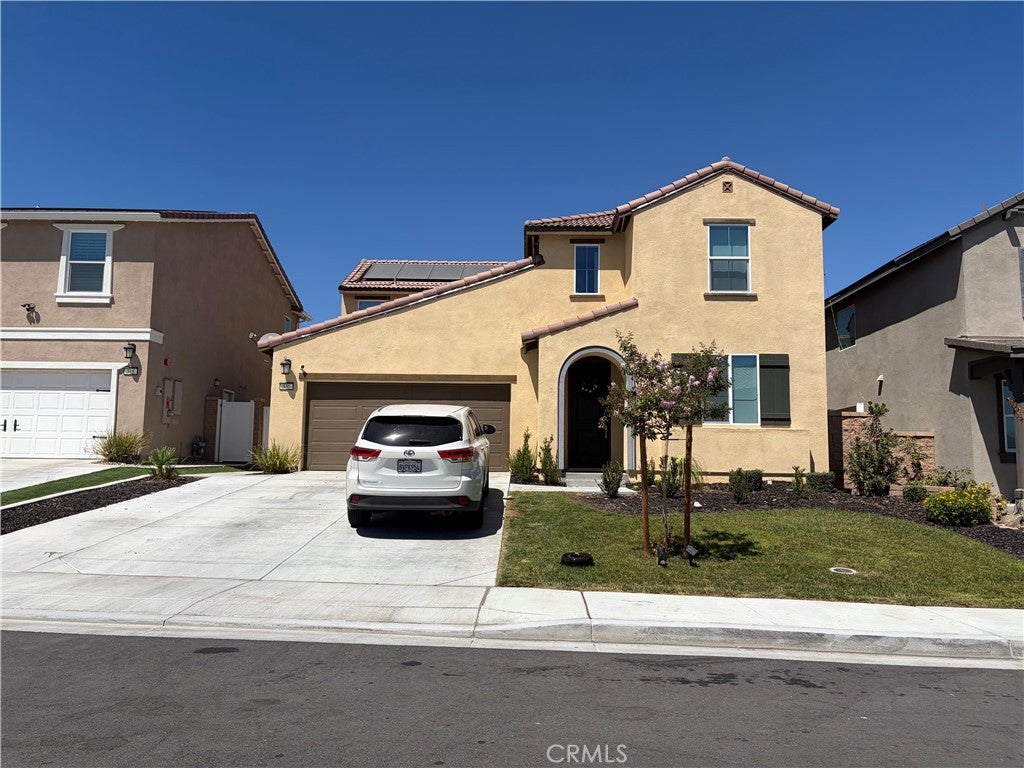 Photo of 530 Cumberland Road, Rialto, CA 92377 (MLS # CV26193050)