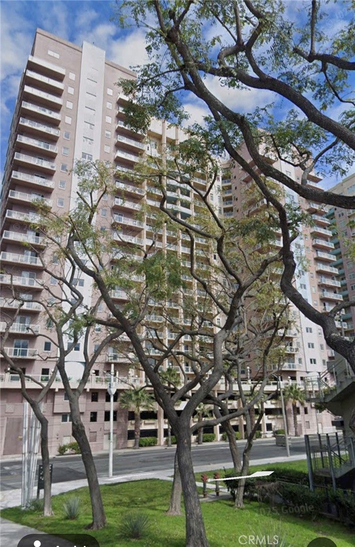 388 E Ocean Boulevard 718