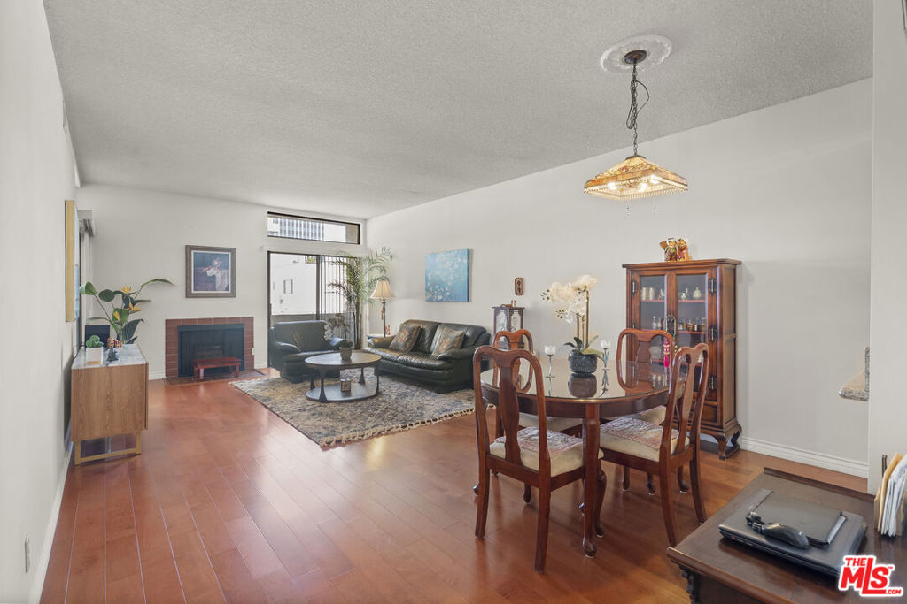 729 S Hobart Boulevard 40
