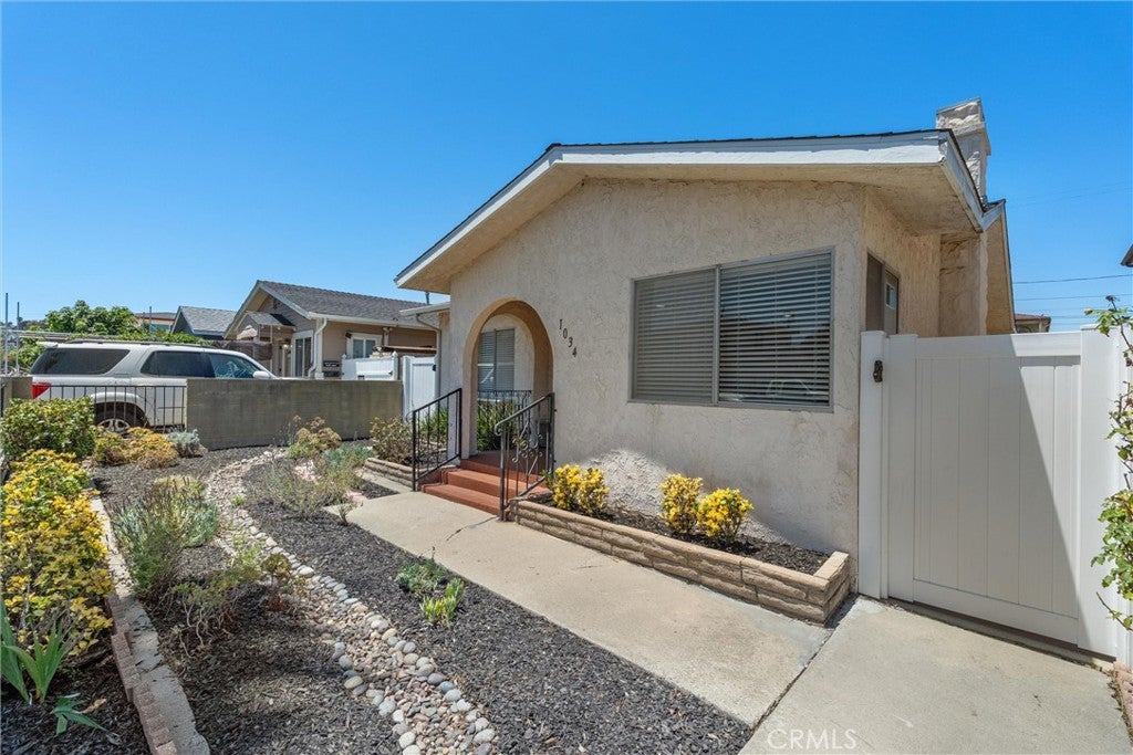 1034 W 24th