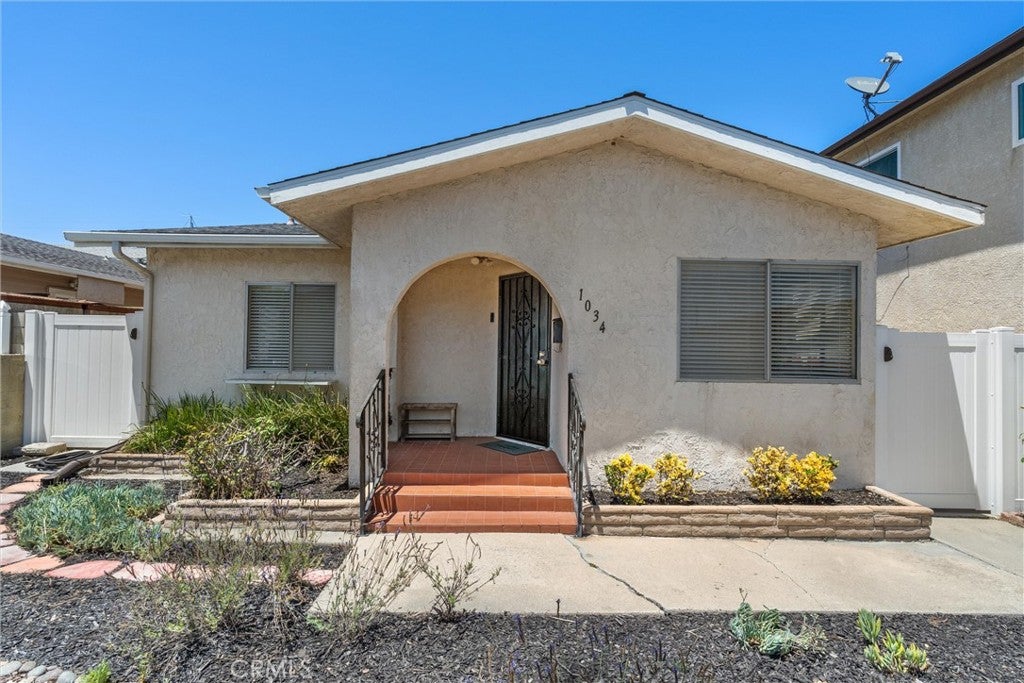 1034 W 24th
