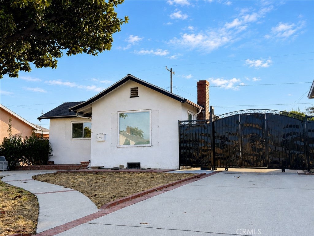 939 Montecito Drive