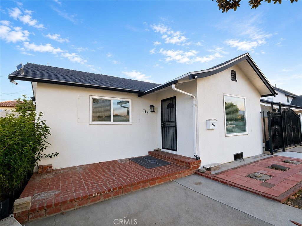 939 Montecito Drive