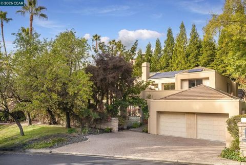 Photo of 4257 Golden Oak Court, Danville, CA 94506 (MLS # 41130887)