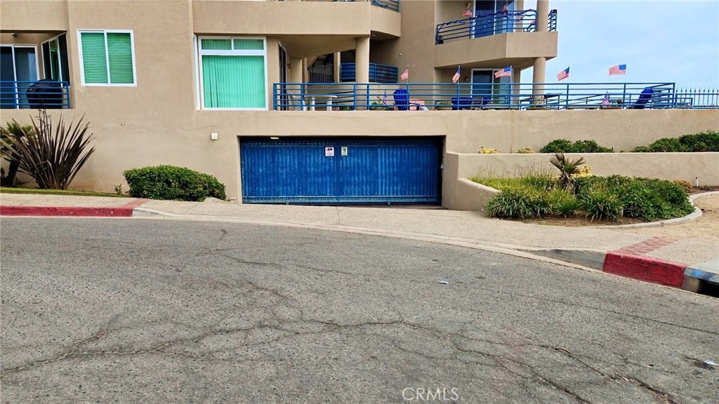 901 S Pacific Street 301