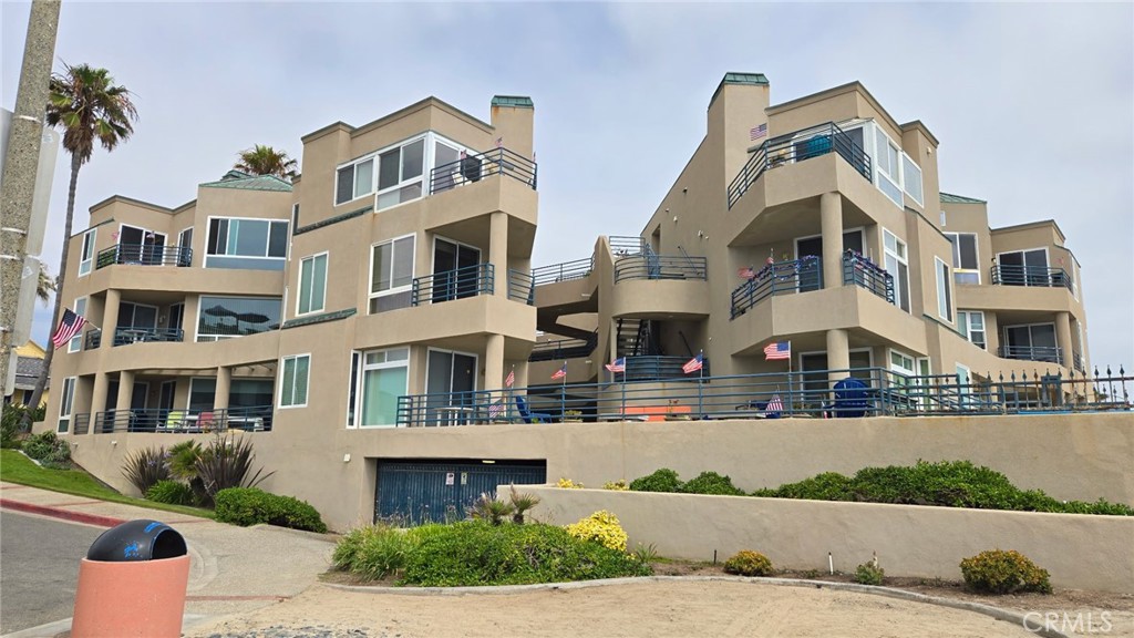 901 S Pacific Street 301