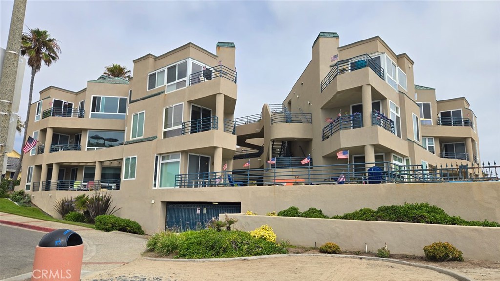 901 S Pacific Street 301