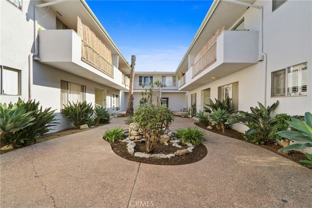 840 Cedar Ave. Unit #20