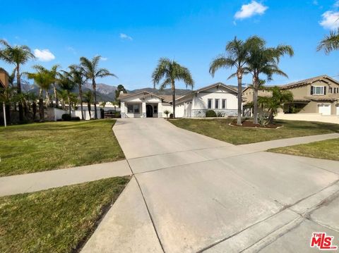 Photo of 12798 N Rim Way, Rancho Cucamonga, CA 91739 (MLS # 26651387)