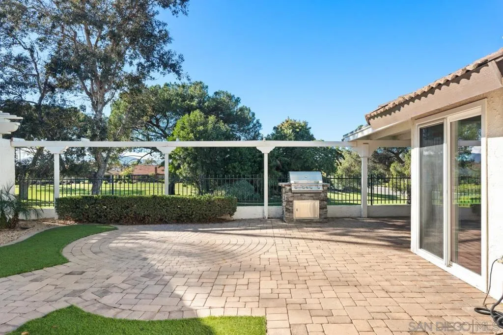 San Diego, California 92128, United States, 3 Bedrooms Bedrooms, ,2 BathroomsBathrooms,Residential,Active,238262