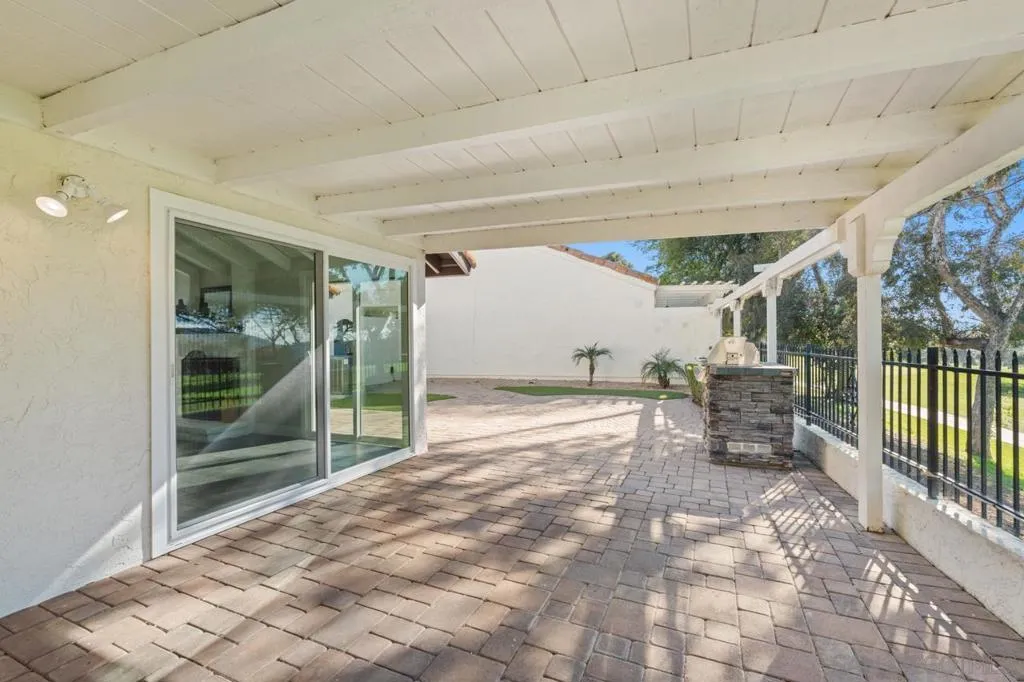 San Diego, California 92128, United States, 3 Bedrooms Bedrooms, ,2 BathroomsBathrooms,Residential,Active,238262