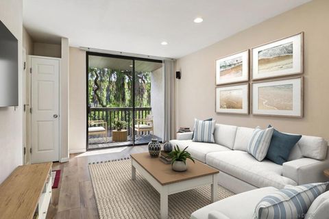 Photo of 4615 Pico St #3, San Diego, CA 92109 (MLS # 260008438SD)