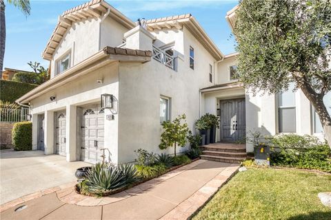 Photo of 7439 Dorie Drive, West Hills, CA 91307 (MLS # SR26014943)