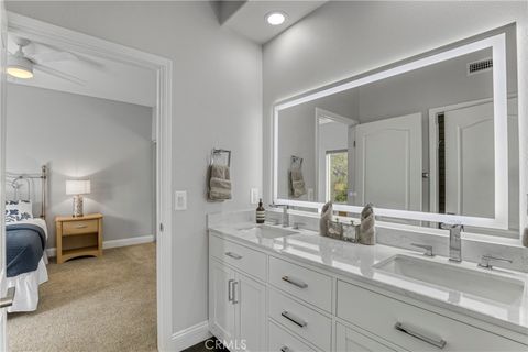 Tiny photo for 7439 Dorie Drive, West Hills, CA 91307 (MLS # SR26014943)