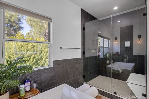 Tiny photo for 7439 Dorie Drive, West Hills, CA 91307 (MLS # SR26014943)