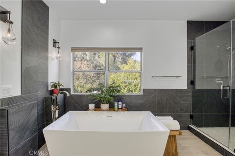 Tiny photo for 7439 Dorie Drive, West Hills, CA 91307 (MLS # SR26014943)