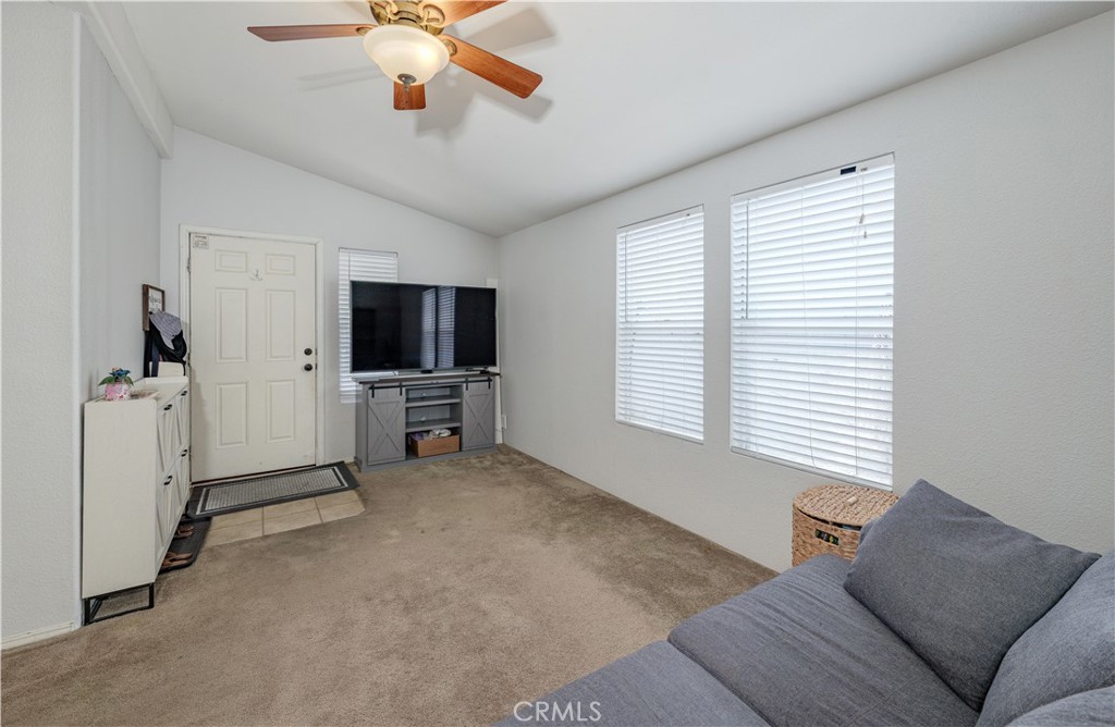 14272 Hoover 7
