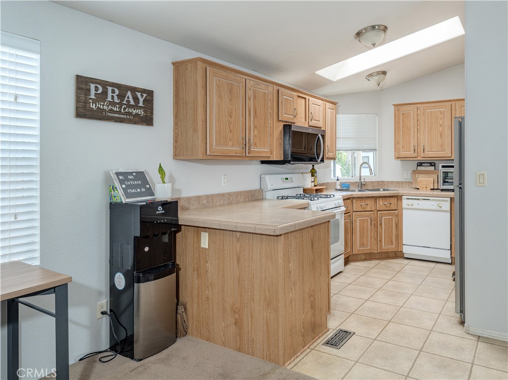 14272 Hoover 7