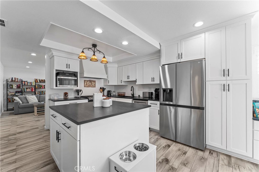 14456 Foothill 47