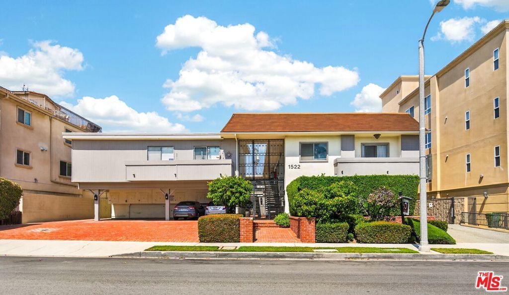 Photo of 1522 S Centinela Avenue #101, Los Angeles, CA 90025 (MLS # 26828559)
