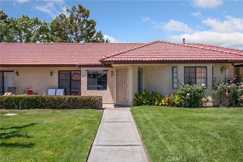 Photo of 11734 Cottonwood DR, Apple Valley, CA 92308 (MLS # HD26090242)