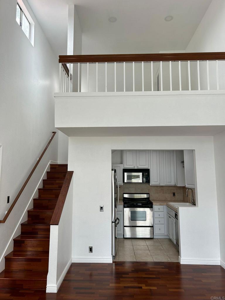 Spacious 1bd+loft available for move in! Remodeled throughout with mahogany wood flooring, custom paint, recessed lighting, vaulted ceilings, tile in kitchen and bath, new stainless appliances including dishwasher, newer countertops, cabinetry. Upgraded lighting, ceiling fan in primary bedroom. large walk-in closet with additional storage. Primary bedroom and full bathroom on the main floor. Upstairs loft space that can be a 2nd bedroom or office space, multiple use. Combo washer/dryer in unit. 1 assigned covered parking space w storage space plus Guest Parking. Attic storage. Community pool, spa, and bbq! Close to UCSD, 52/5/805 freeways, La Jolla beaches and Torrey pines golf course. Walk to restaurants, huge parks, canyons, and trolley. Minutes to anywhere in San Diego. Pets ok with restrictions. Available Sept 1.