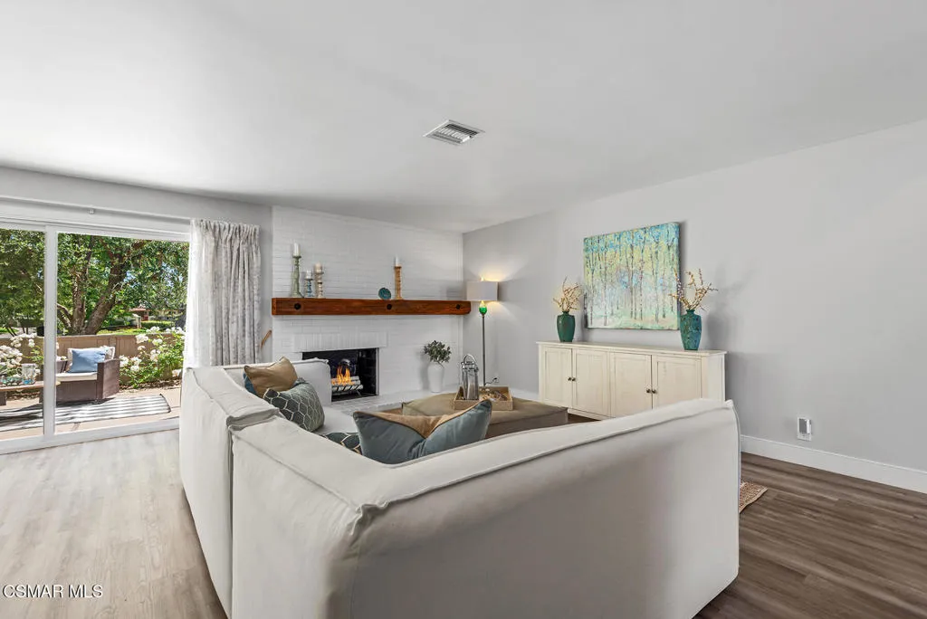 Westlake Village, California 91361, United States, 3 Bedrooms Bedrooms, ,3 BathroomsBathrooms,Residential,Active,185412