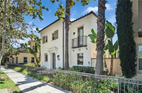 MLS: OC26194823