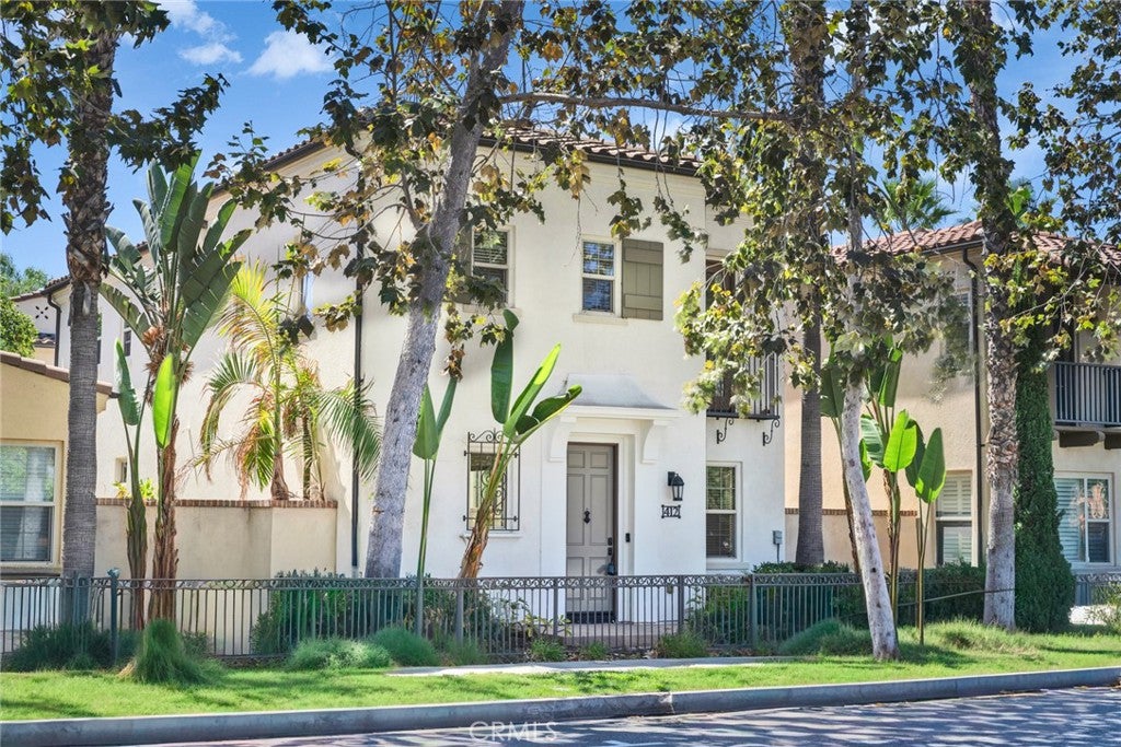 412 E Santa Ana