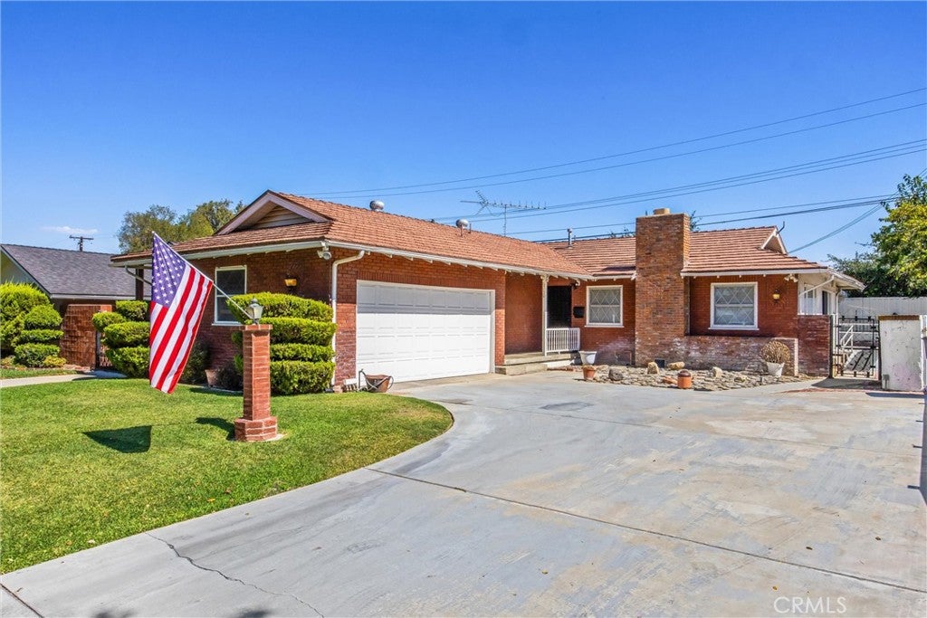 6730 Montclair Dr