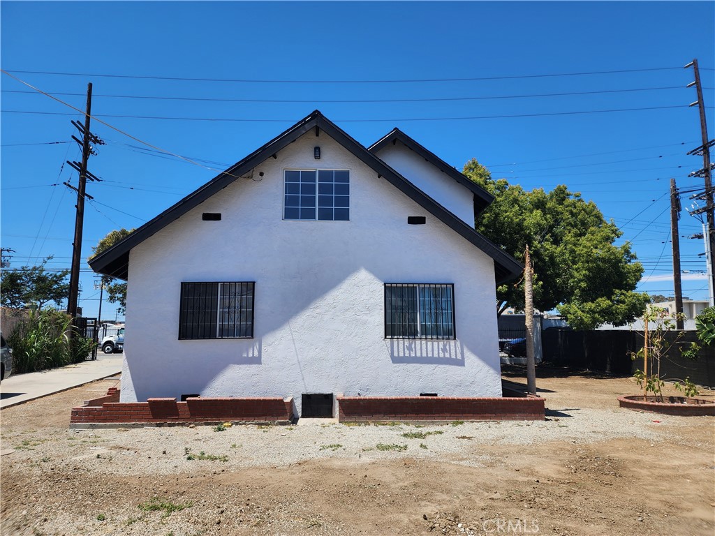 700 E Compton Boulevard