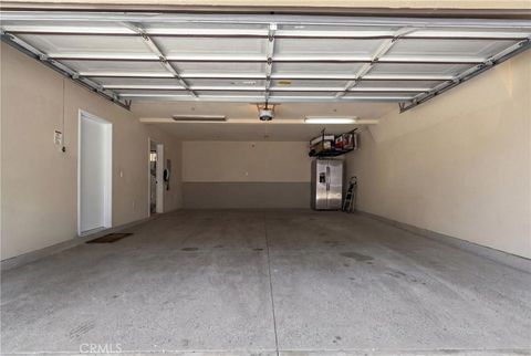 Photo of 1611 w 208th st St #3, Torrance, CA 90501 (MLS # SB26029073)