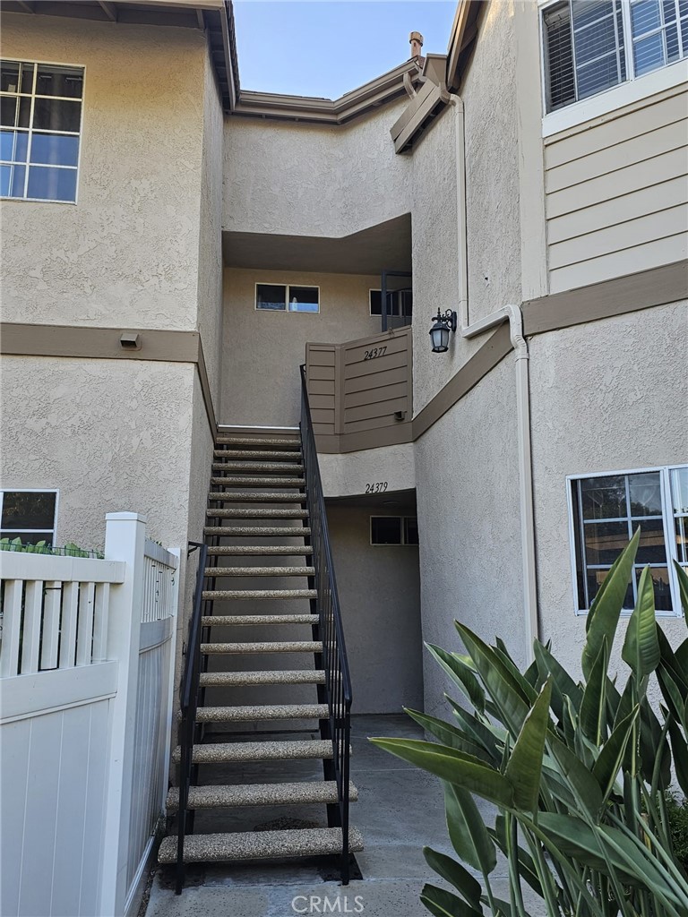 24377 Larchmont Court 32