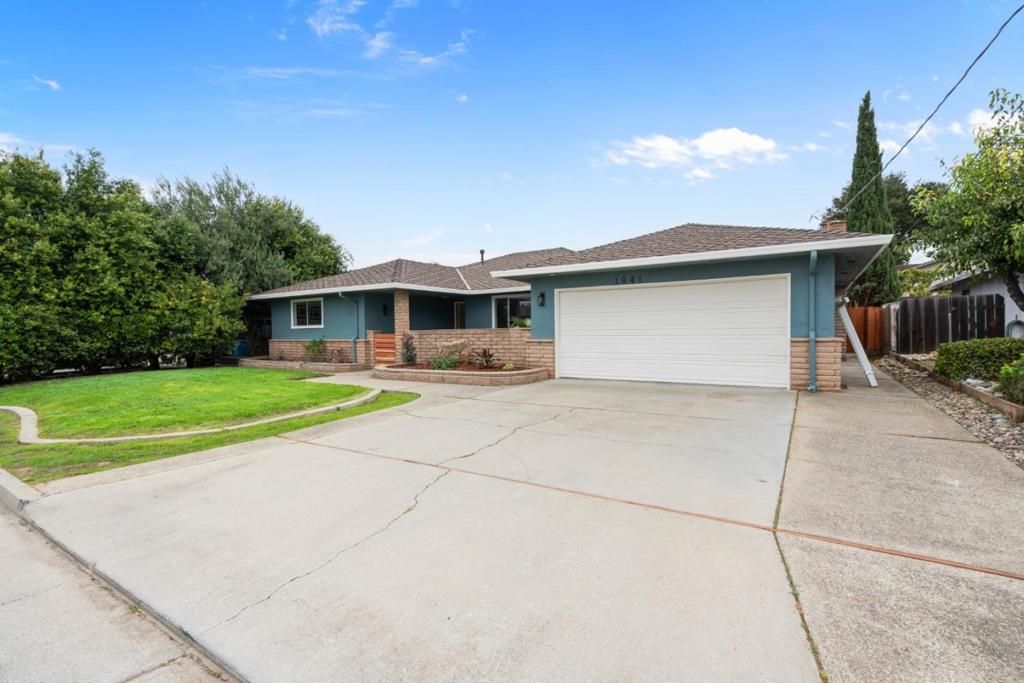 Photo of 1941 Memorial Drive, Hollister, CA 95023 (MLS # ML82038608)